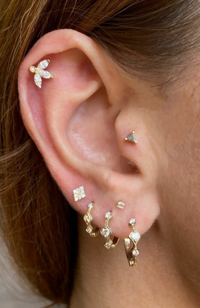 עגילים צמודים – הבחירה הנוחה והאלגנטית ליומיום