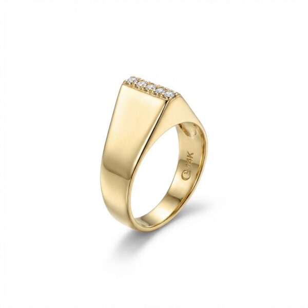 טבעת עזריאלי עשויה זהב 14 קראט בשיבוץ יהלומים שחורים