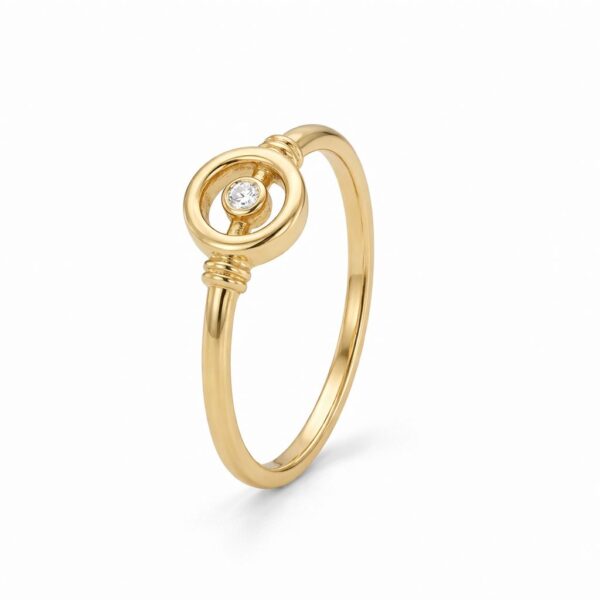 טבעת עיגול מזהב 14 קראט משובצת יהלום/ יהלום שחור/אמרלד